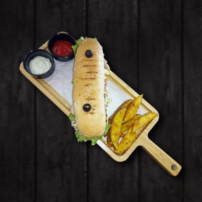 French Loaf, Mayonnaise, Lettuce, Tomato, Pickles Shredded Chicken